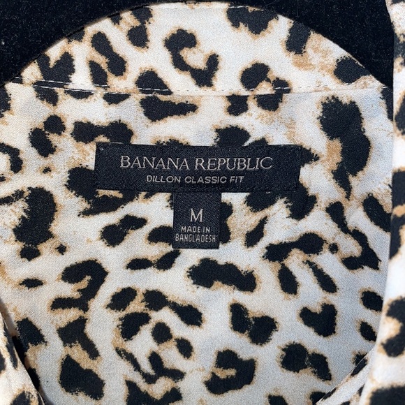 Banana republic blouse, size medium - Picture 5 of 6